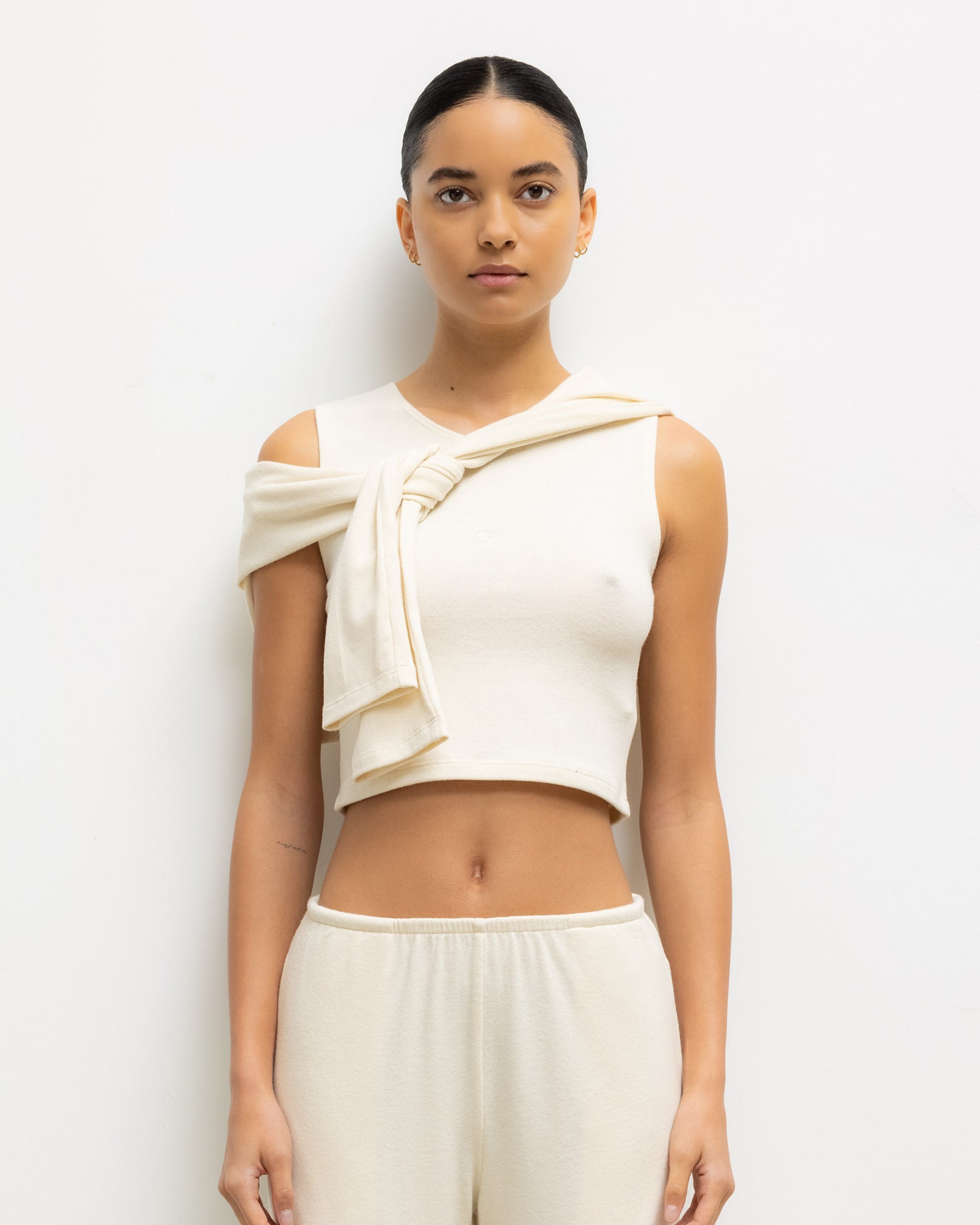 THE 818 LAUREN CROP TANK